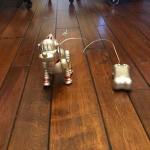 A Robotic Pluto toy from, Disney Tomorrow Land